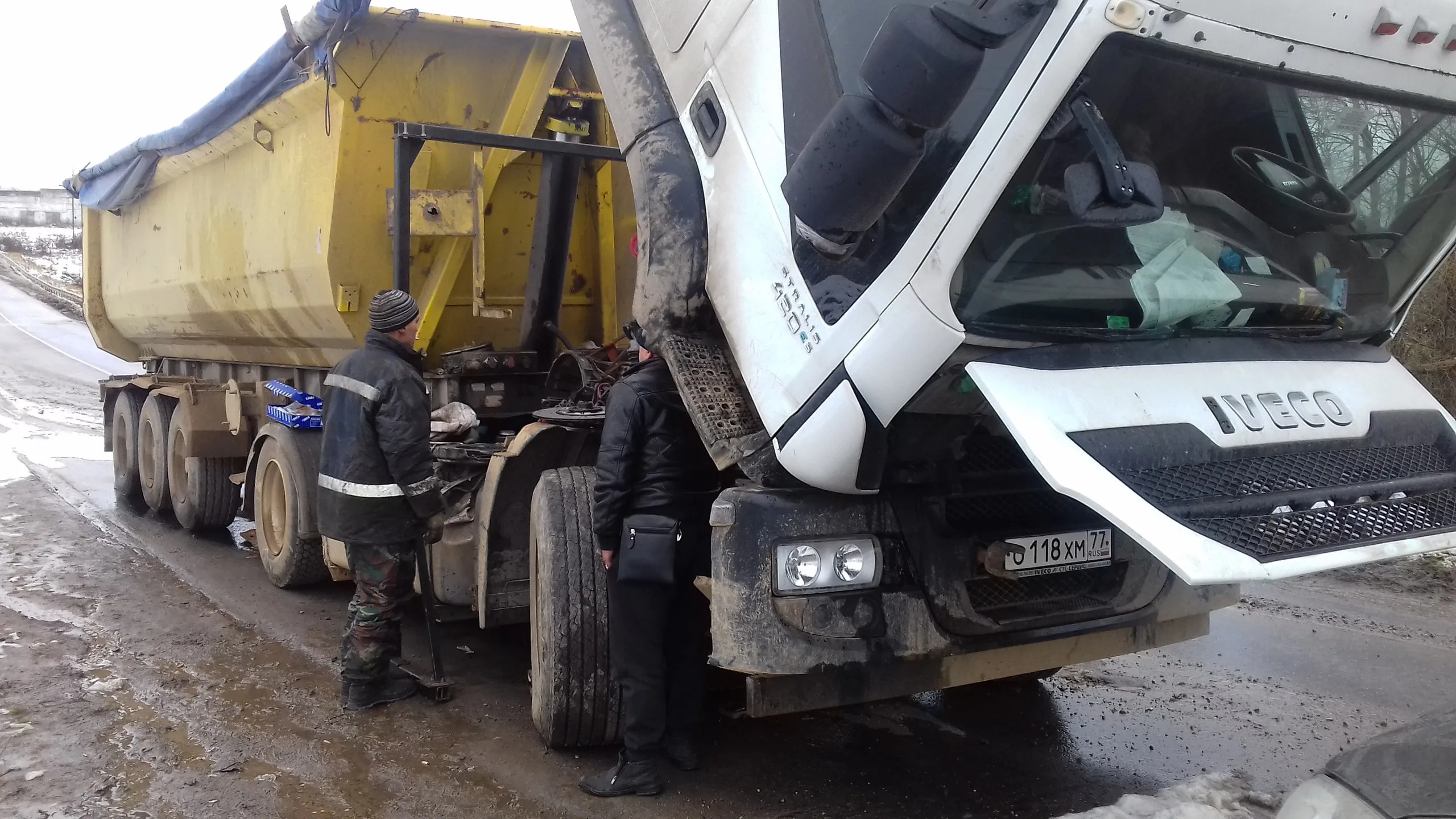 Замена компрессора на грузовике Iveco